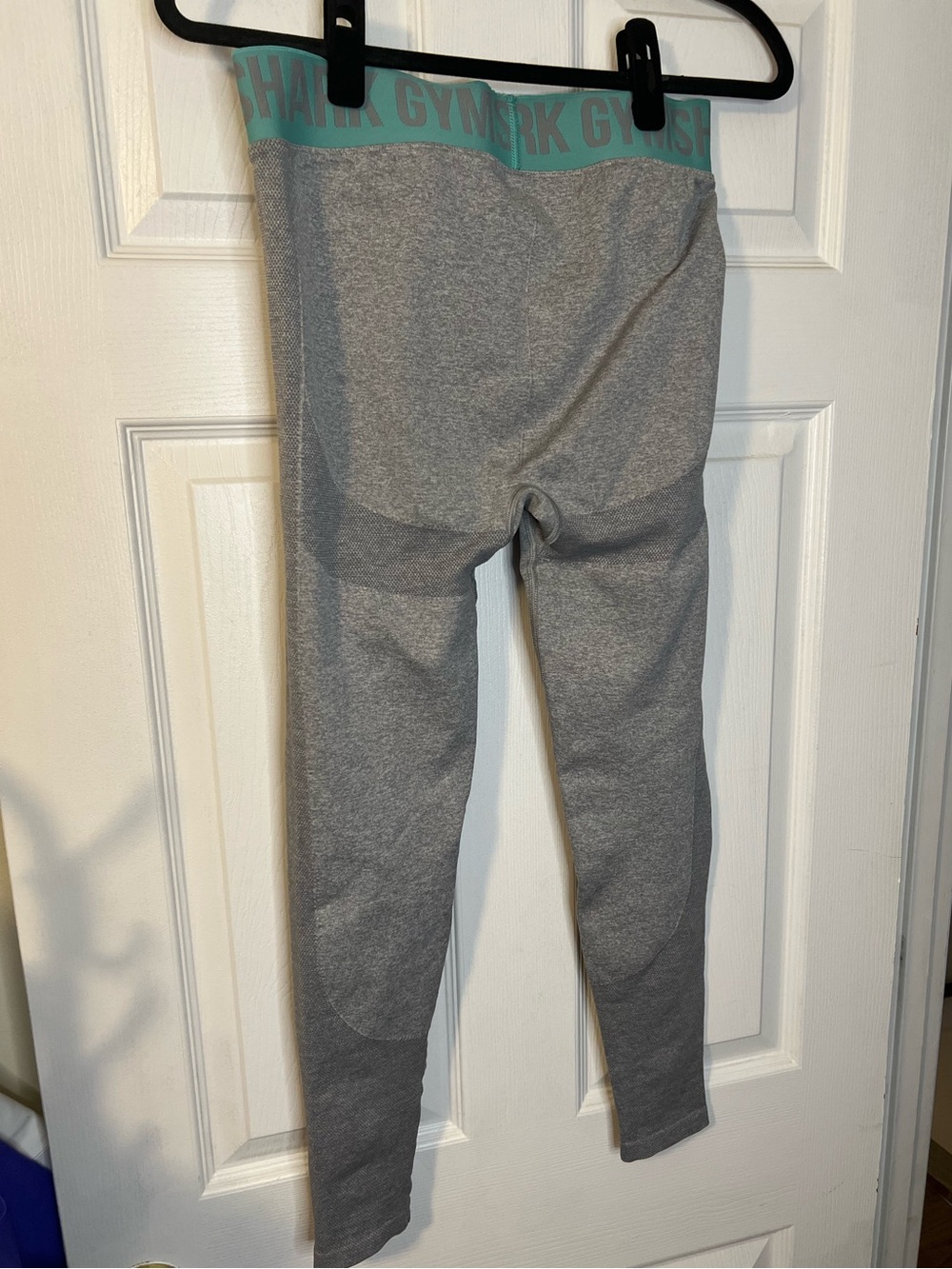 #228 Gymshark Flex Seamless Leggings Gray Mint Green High Rise Size Large EUC - Picture 2 of 4
